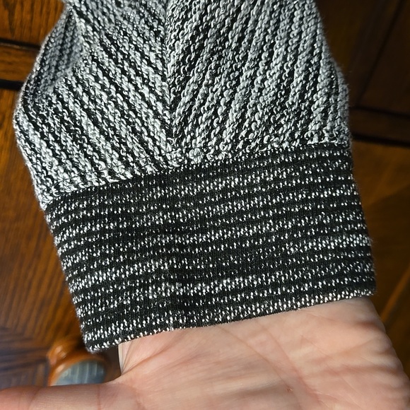 DENVER HAYES silver threaded sweater - Picture 4 of 7
